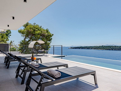 Villas by the sea in Croatia