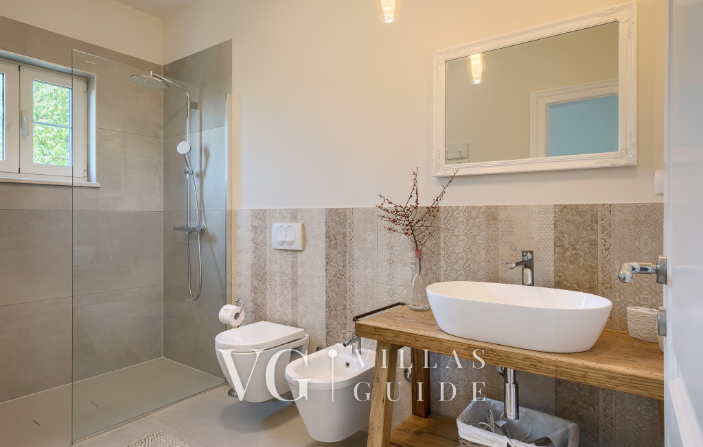 Villa Vita Bathroom