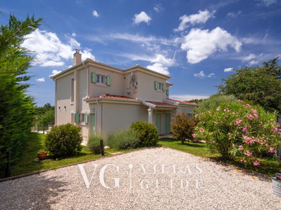 Villa Vita Garden and property exterior