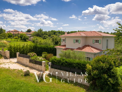 Villa Vita Garden and property exterior