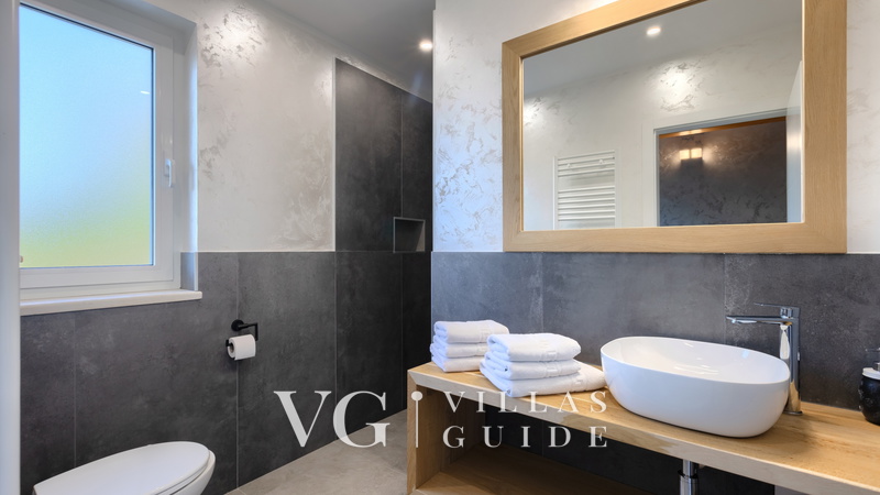 Villa Civitan Bathroom