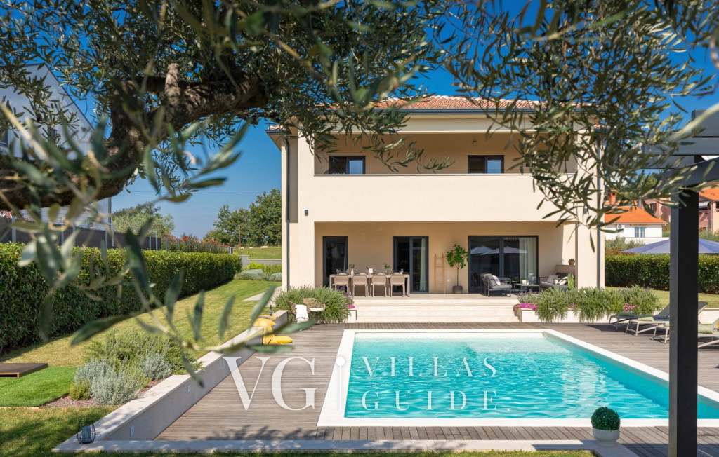 Villa Amoroso Garden and property exterior