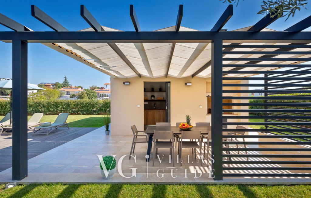 Villa Amoroso Additional content