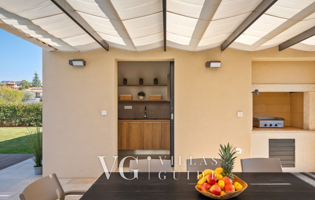 Villa Amoroso Additional content