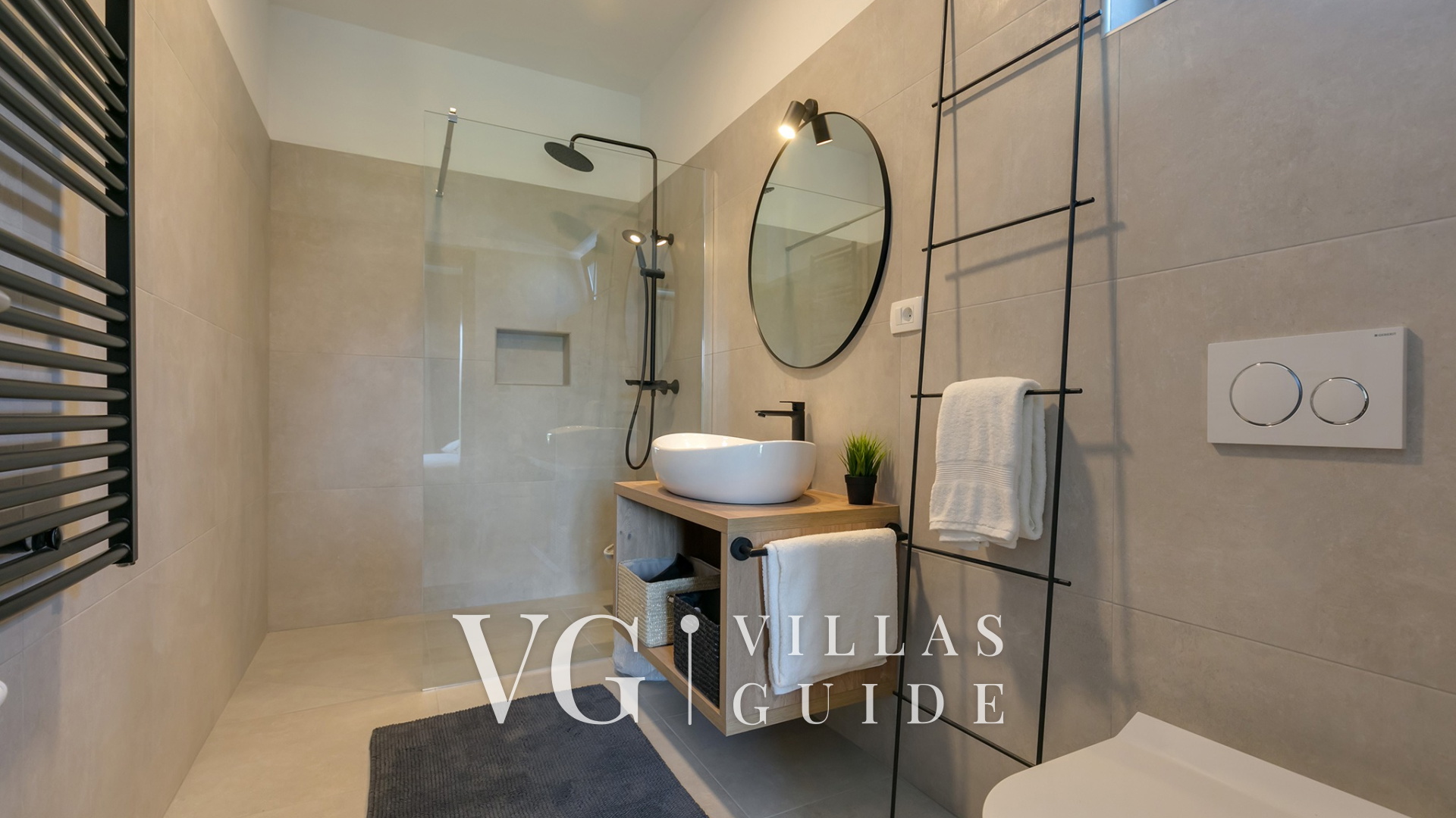 Villa Amoroso Bathroom