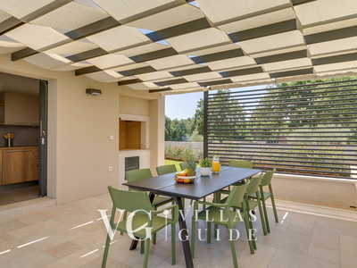 Villa Amoroso Additional content