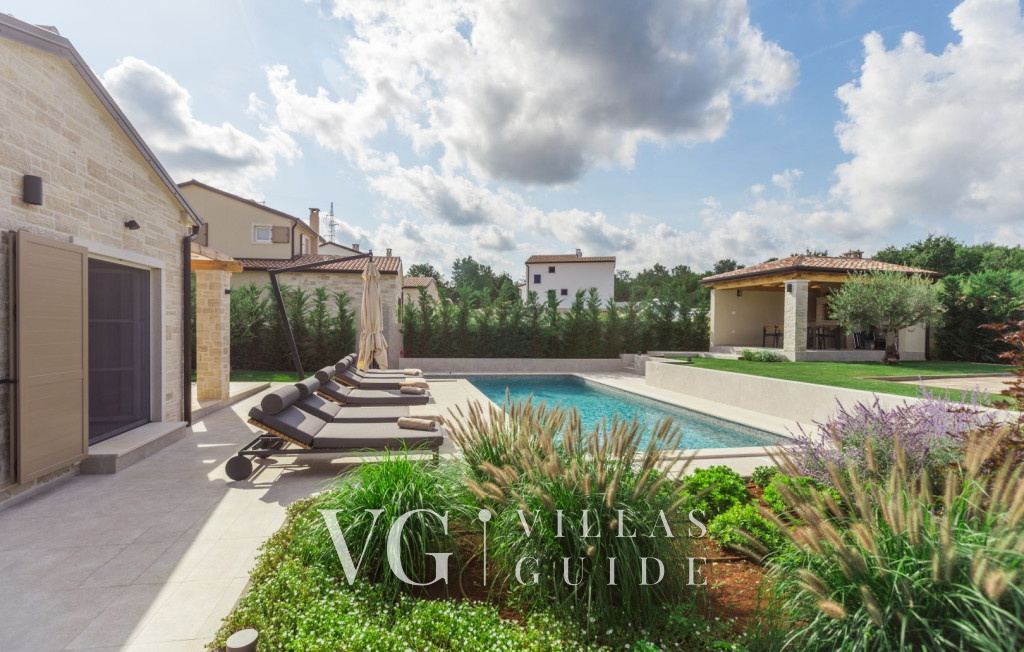 Villa No.18 Garden and property exterior