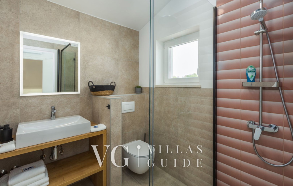 Villa No.18 Bathroom