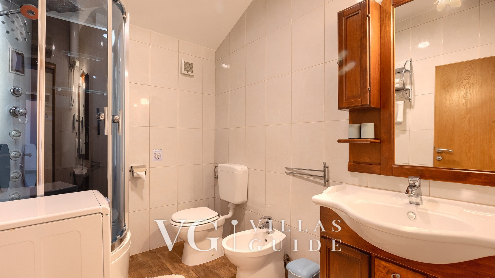 Villa Perci Bathroom