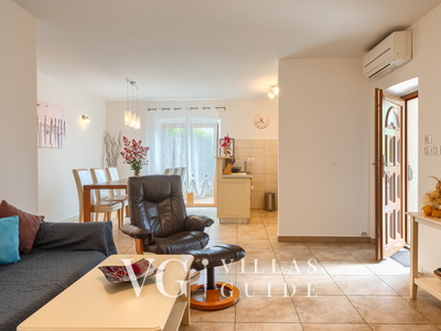 Casa Mate Living room