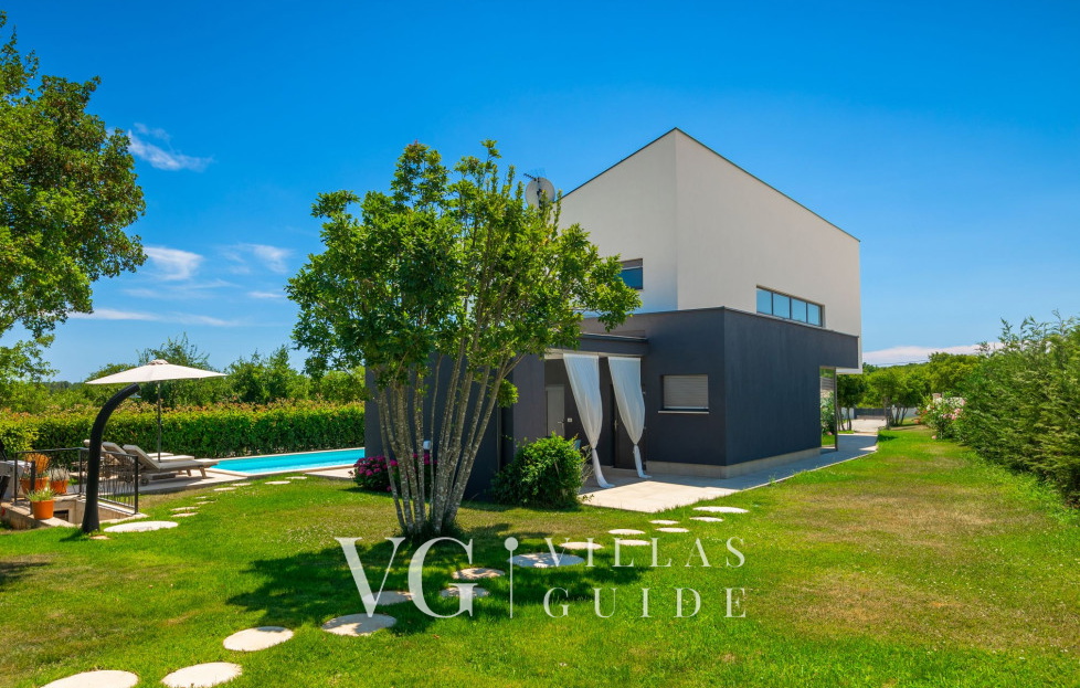 Villa Hedone Rakalj Garden and property exterior