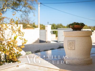 Villa Corticum Otium Garden and property exterior