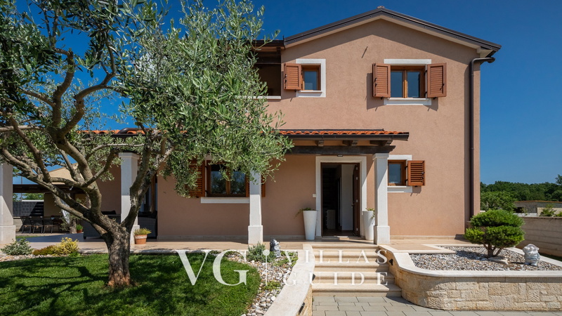 Villa Gita Garden and property exterior