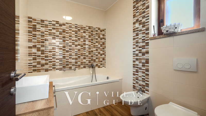 Villa Gita Bathroom