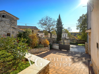 Villa Banko Garden and property exterior