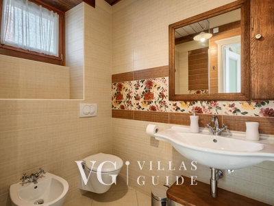 Villa Banko Bathroom
