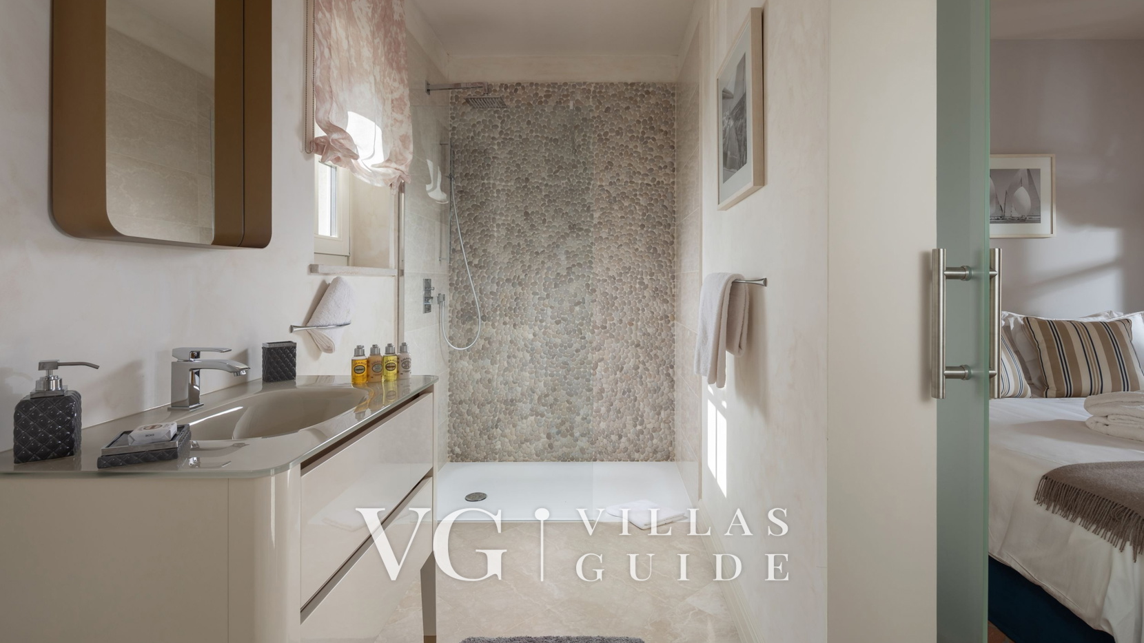 Villa Azzurra Bathroom