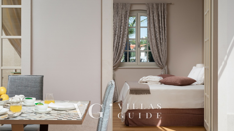 Villa Adele Additional content