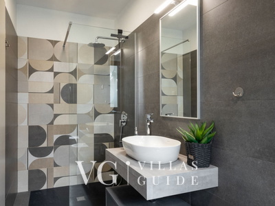 Villa Eva - Tar Bathroom