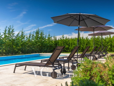 Stancija Čabrunići Pool