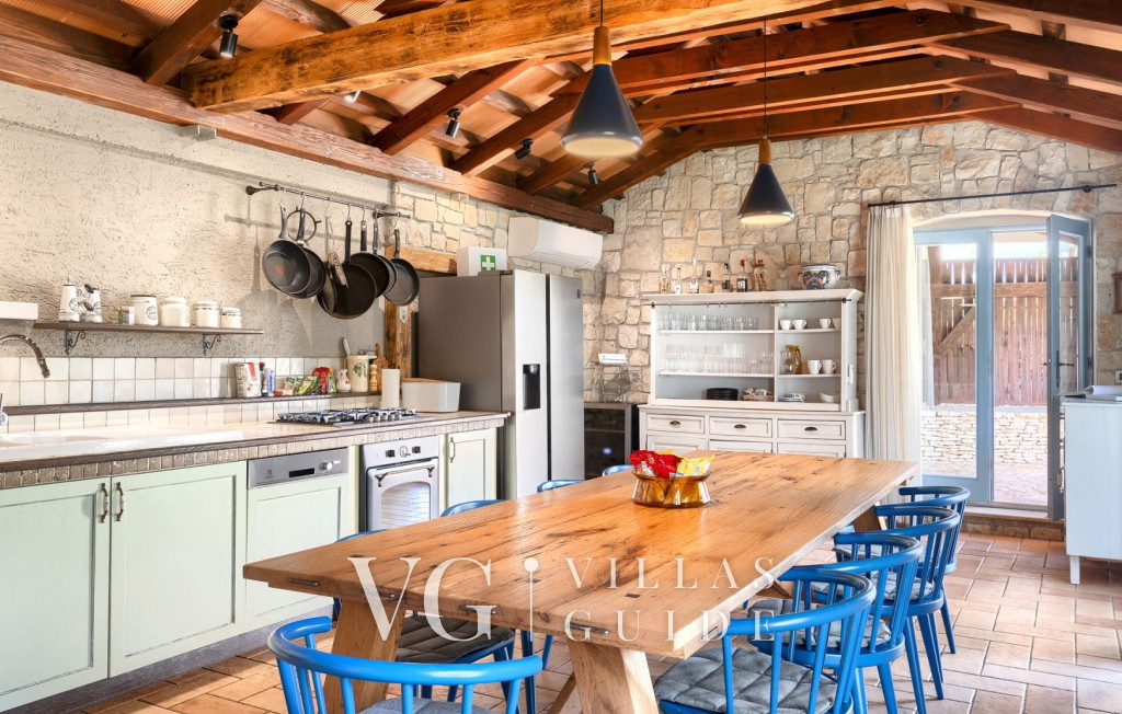 Stancija Čabrunići Additional content