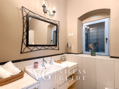 Stancija Čabrunići Bathroom