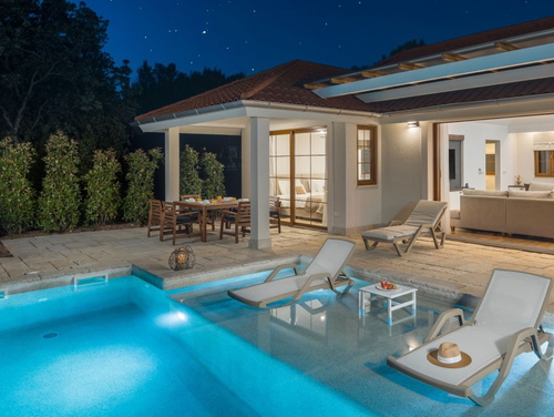 Villa Porto Bus Beachfront