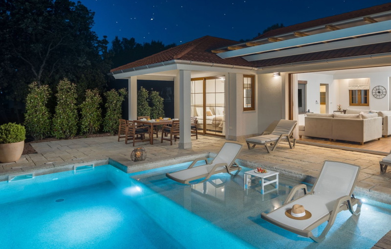 Villa Porto Bus Beachfront