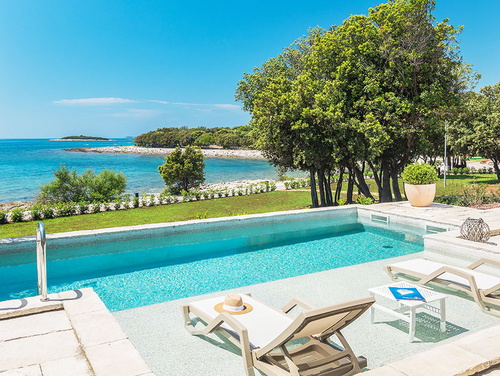 Villa Porto Bus Beachfront