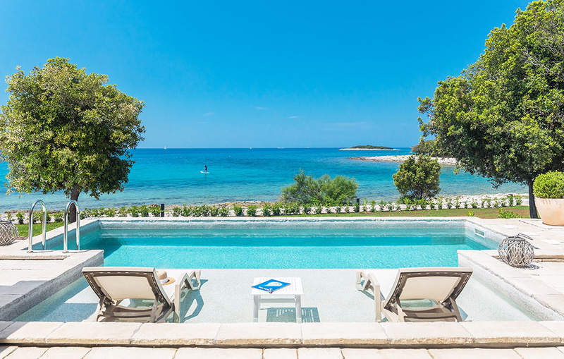 Villa Porto Bus Beachfront