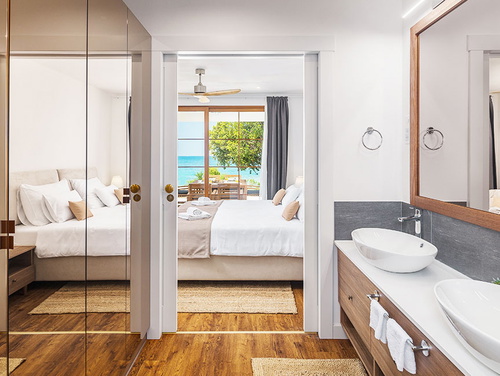 Villa Porto Bus Beachfront