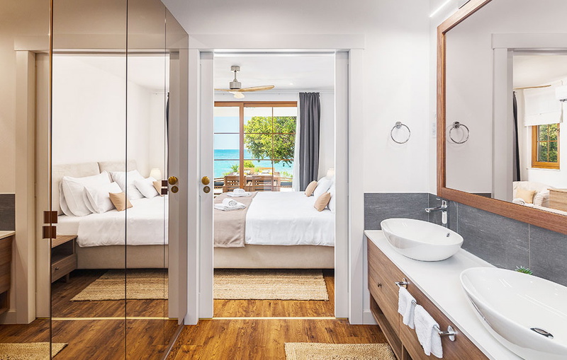 Villa Porto Bus Beachfront