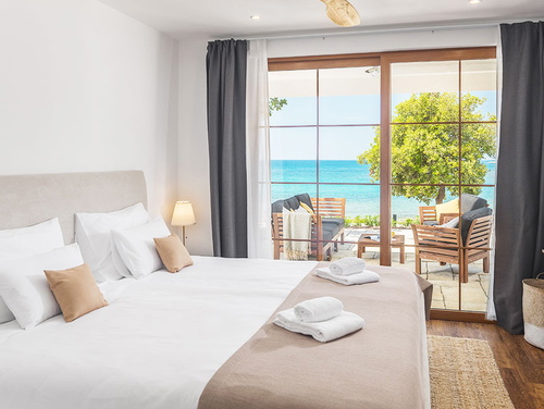 Villa Porto Bus Beachfront