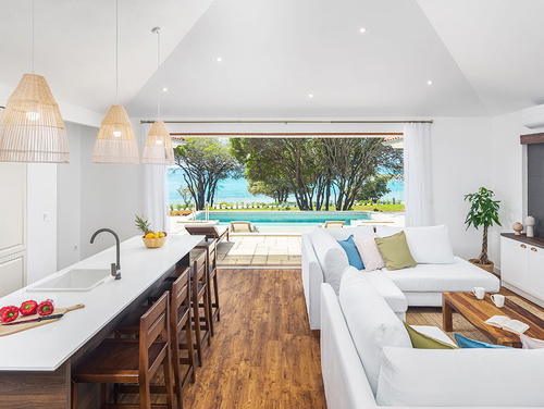 Villa Porto Bus Beachfront