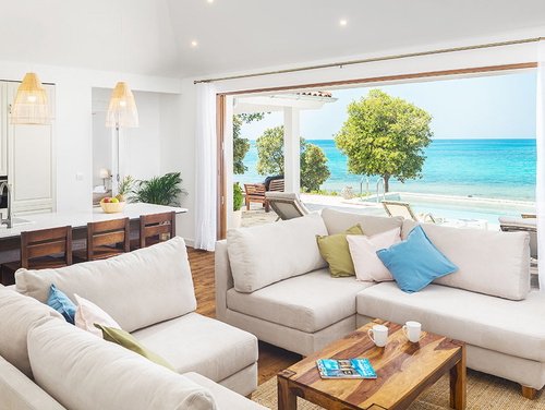 Villa Porto Bus Beachfront