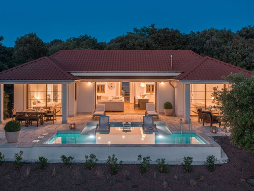 Villa Porto Bus Beachfront