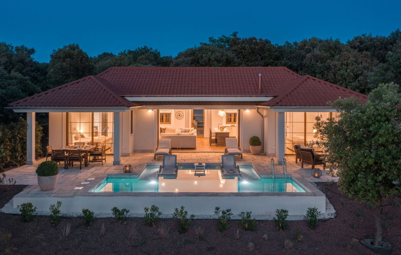 Villa Porto Bus Beachfront