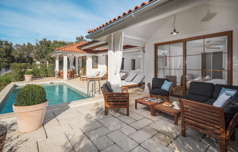 Villa Porto Bus Beachside