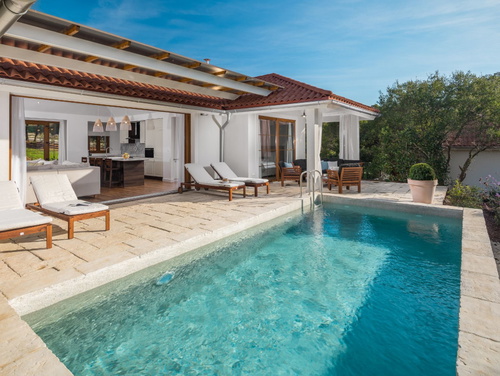 Villa Porto Bus Beachside