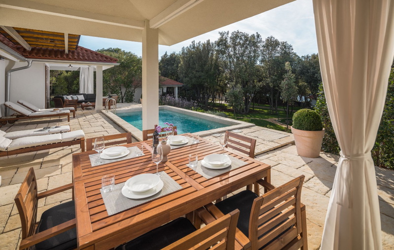 Villa Porto Bus Beachside