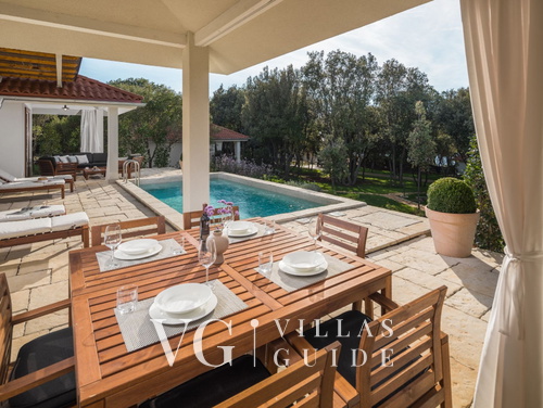 Villa Porto Bus Beachside