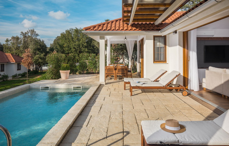 Villa Porto Bus Beachside