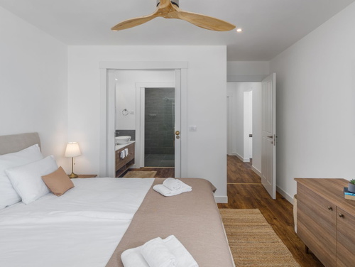 Villa Porto Bus Beachside