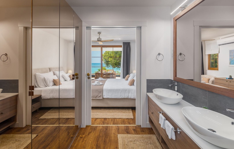 Villa Porto Bus Beachside