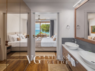 Villa Porto Bus Beachside