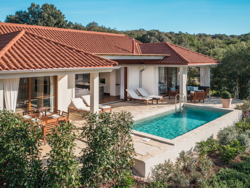 Villa Porto Bus Beachside