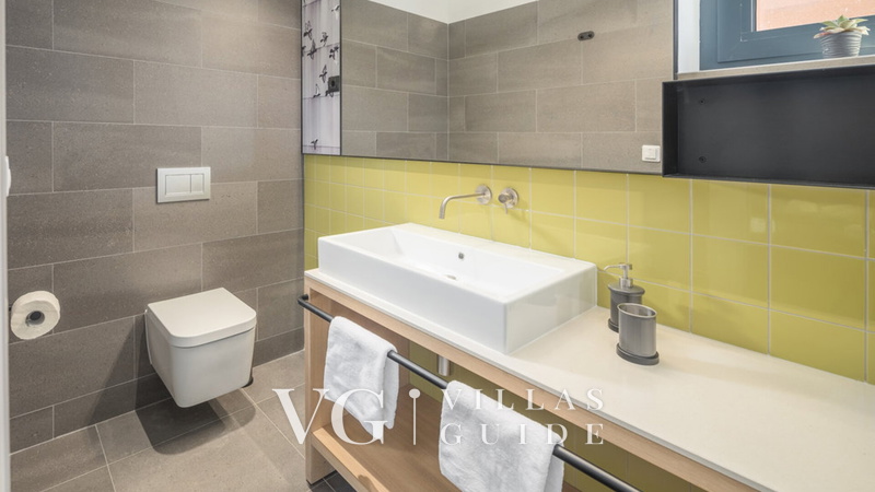 Villa Voliera Bathroom