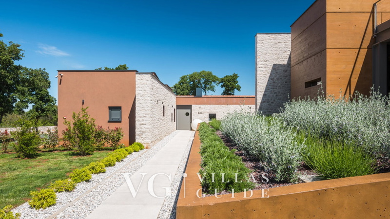 Villa Voliera Garden and property exterior