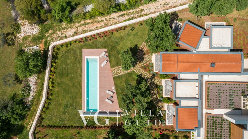 Villa Voliera Garden and property exterior