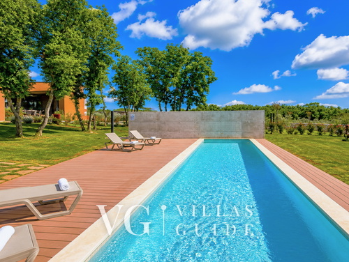 Villa Voliera